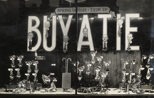 Auction Preview: The Vernacular Eye: Photographic Albums, Snapshots & Objects, April 17, 2014 @Swann